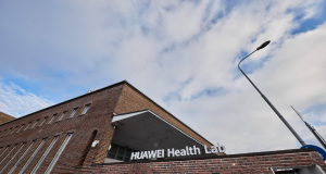 HUAWEI inaugurează un nou laborator în Europa, dedicat cercetării în domeniul sănătății și sportului! huawei-laborator-cercetari-europa
