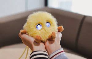 Huawei lansează Smart Hanhan, prima jucărie AI pentru suport emoțional