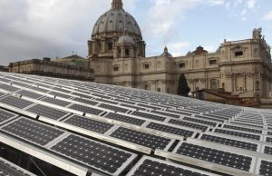 Vaticanul devine primul stat din lume alimentat 100% cu energie solară