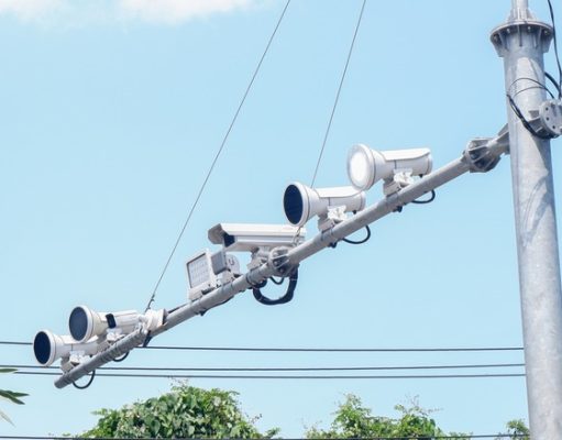 Cum AI-ul a transformat străzile americane într-o rețea de supraveghere în masă