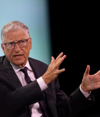 Avertismentul fără precedent al lui Bill Gates: Taxarea AI-ului și „rezervații de locuri de muncă” dedicate exclusiv oamenilor