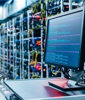 Alertă de securitate cibernetică în România: site-urile unor instituții au fost oprite preventiv după descoperirea unor vulnerabilități critice