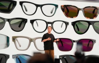 Gadgeturile cu inteligență artificială încearcă să depășească era smartphone-ului. gadgeturi-inteligenta-artificiala